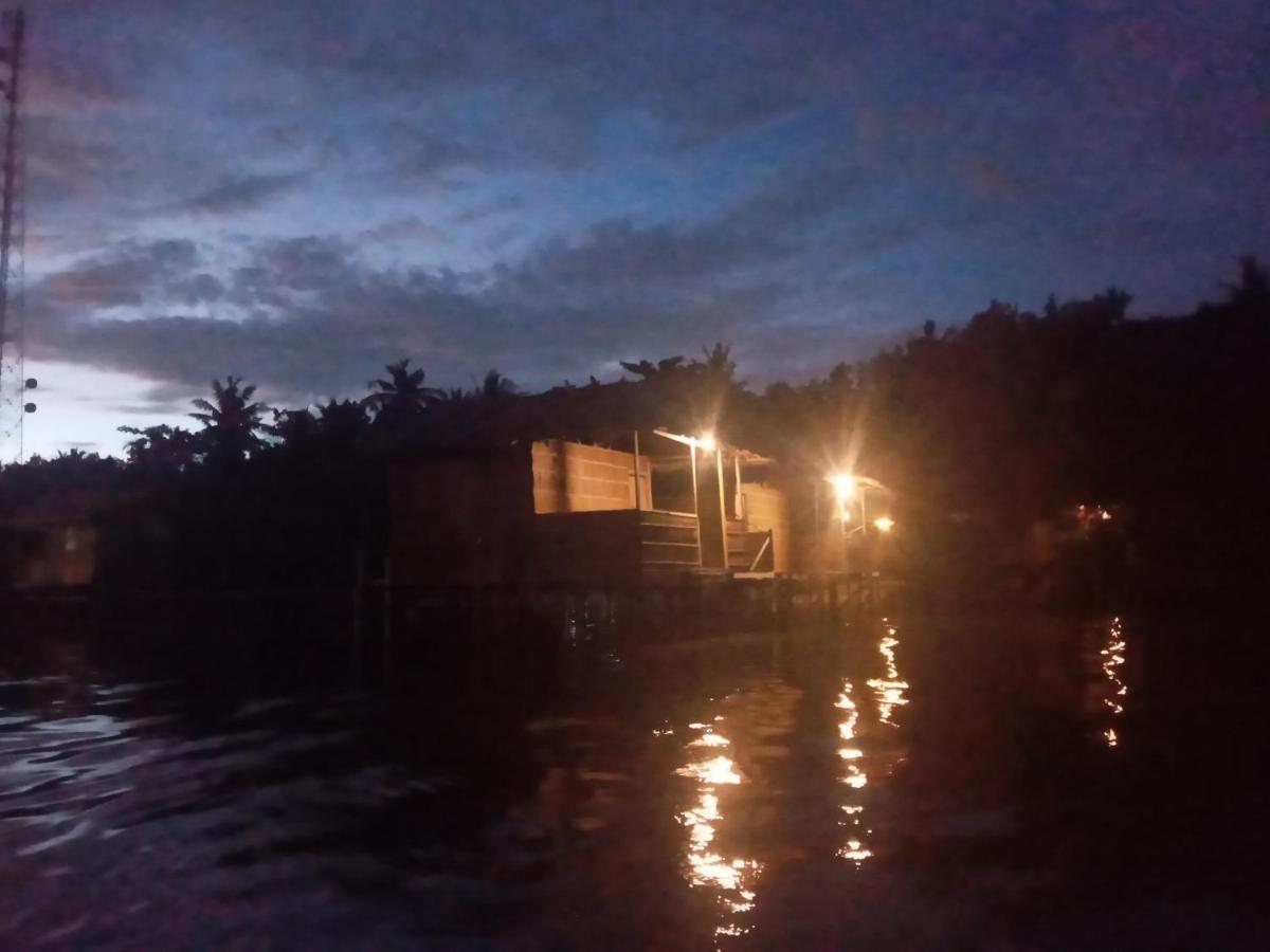 Arborek Diving Homestay R4 Besir Exterior photo