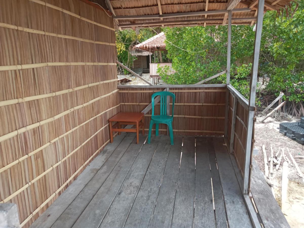 Arborek Diving Homestay R4 Besir Exterior photo