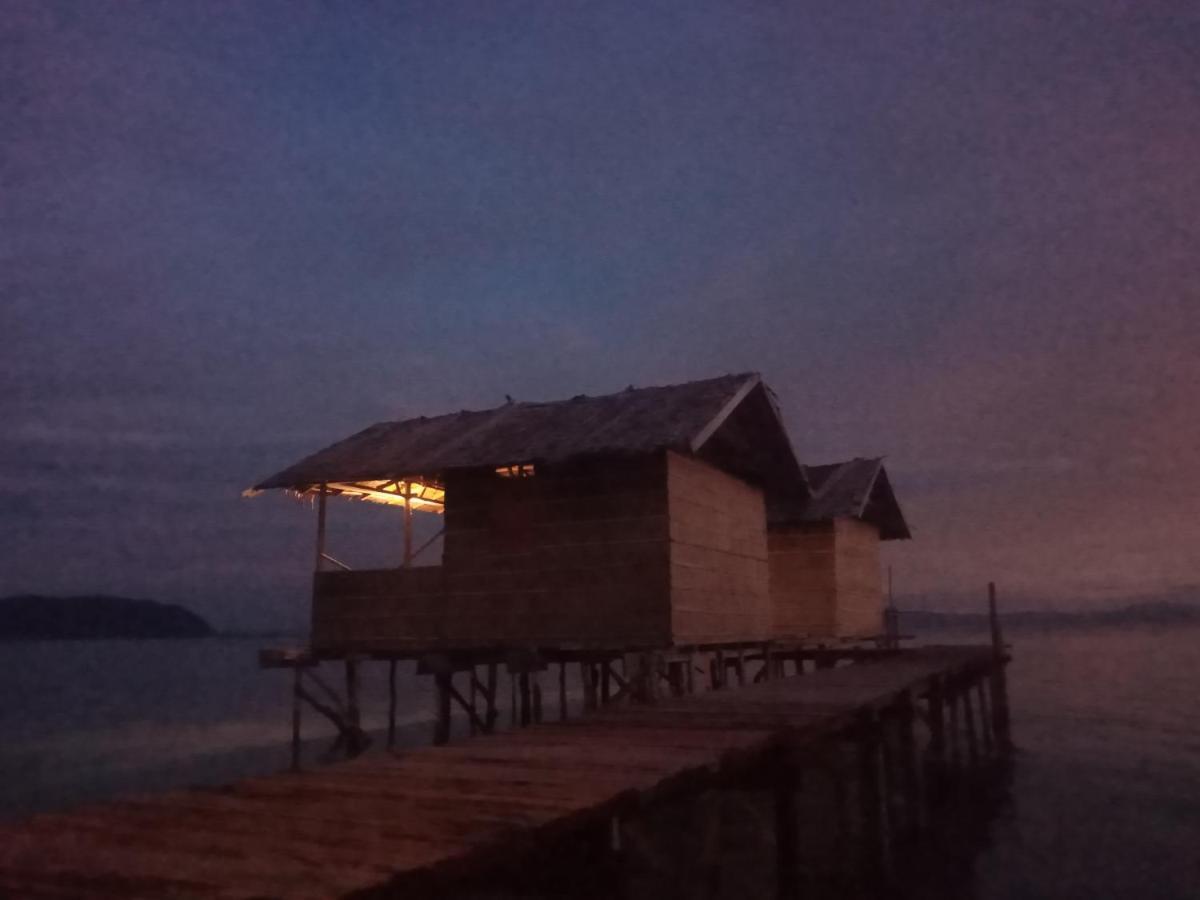 Arborek Diving Homestay R4 Besir Exterior photo