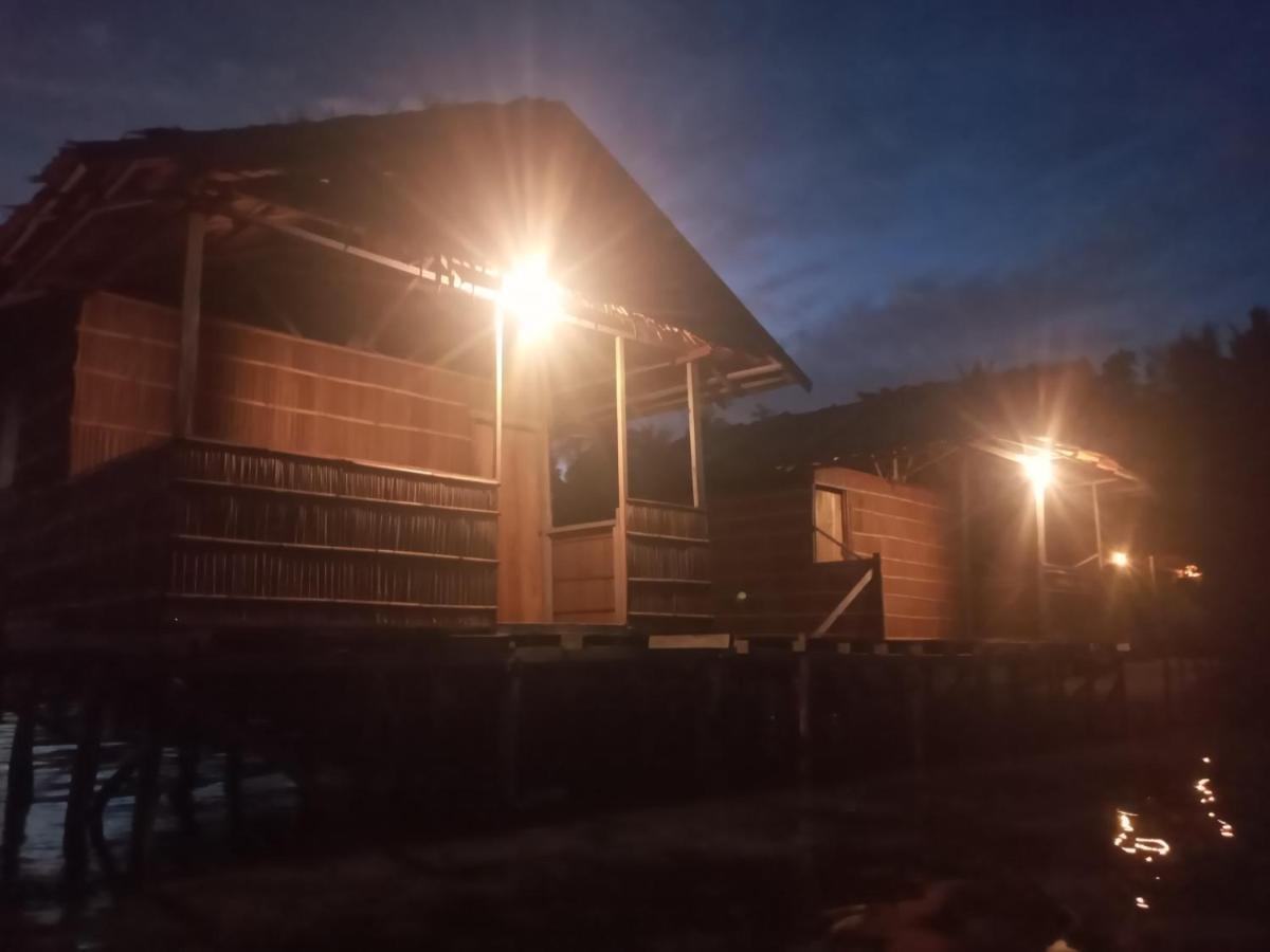 Arborek Diving Homestay R4 Besir Exterior photo