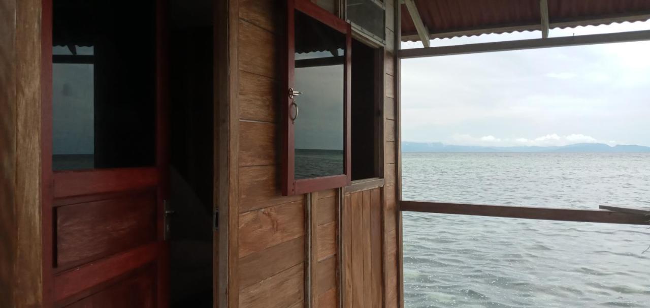 Arborek Diving Homestay R4 Besir Exterior photo