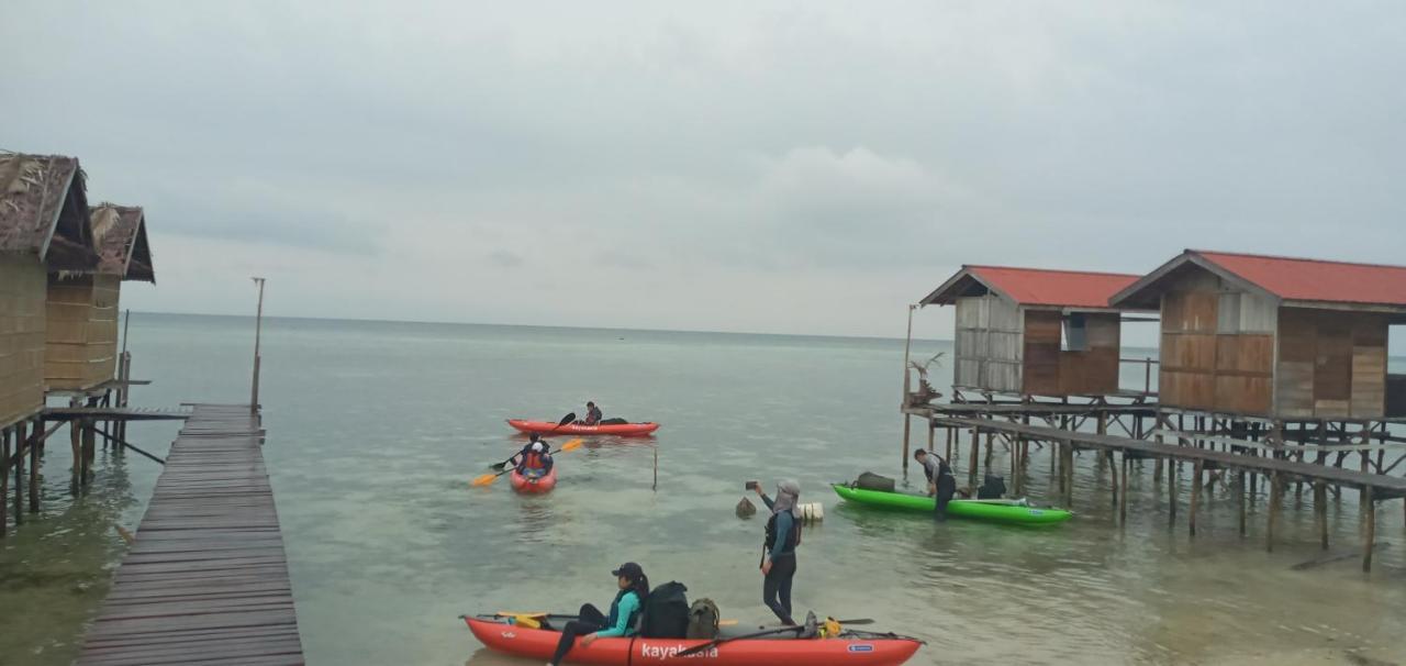Arborek Diving Homestay R4 Besir Exterior photo