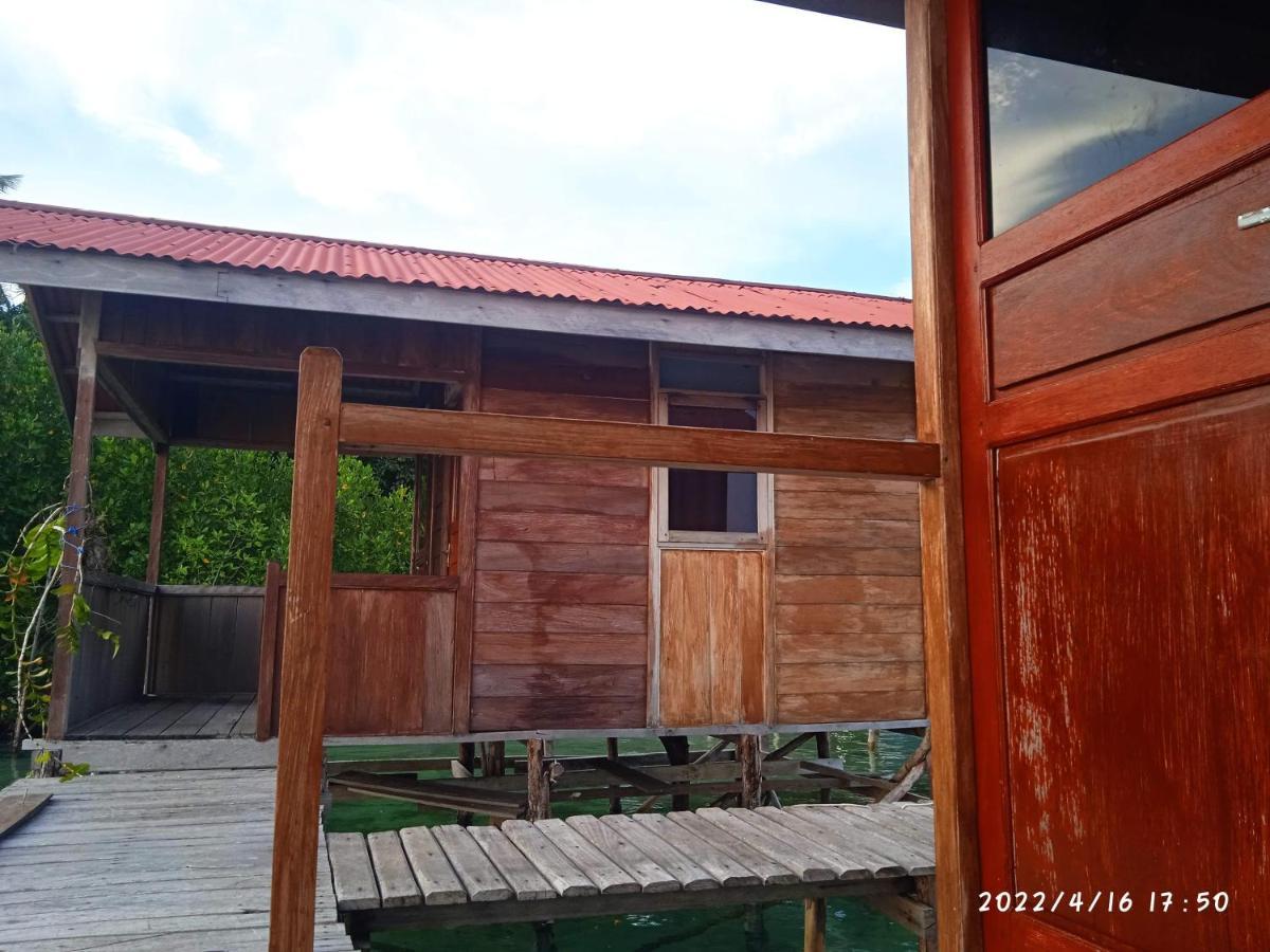 Arborek Diving Homestay R4 Besir Exterior photo