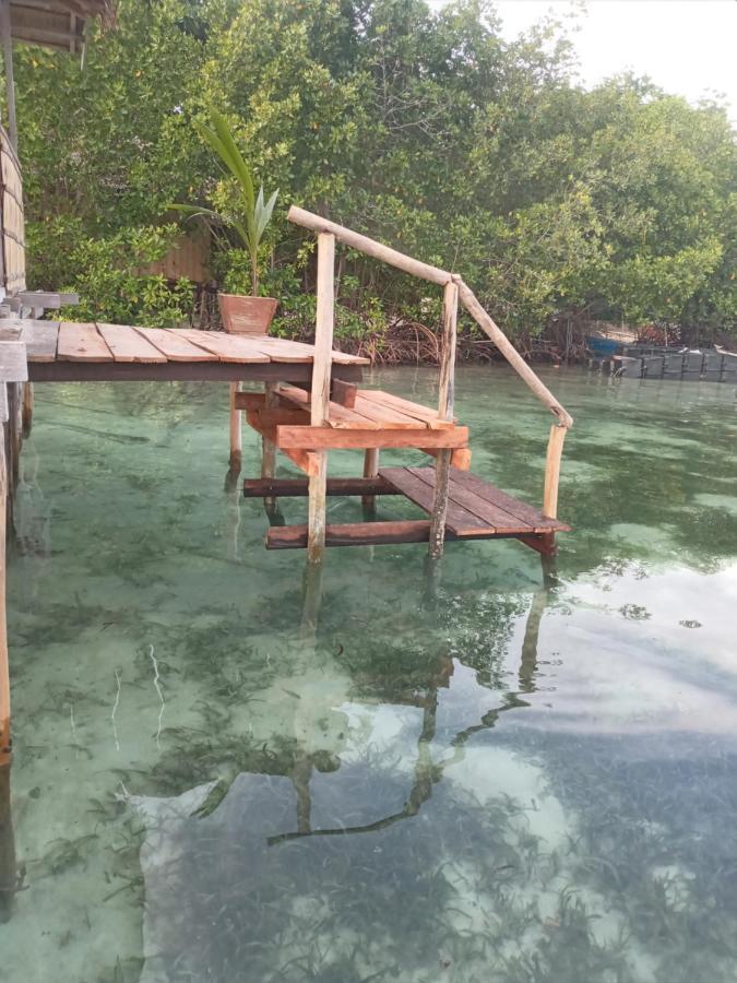 Arborek Diving Homestay R4 Besir Exterior photo