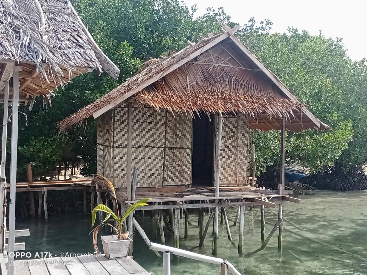 Arborek Diving Homestay R4 Besir Exterior photo